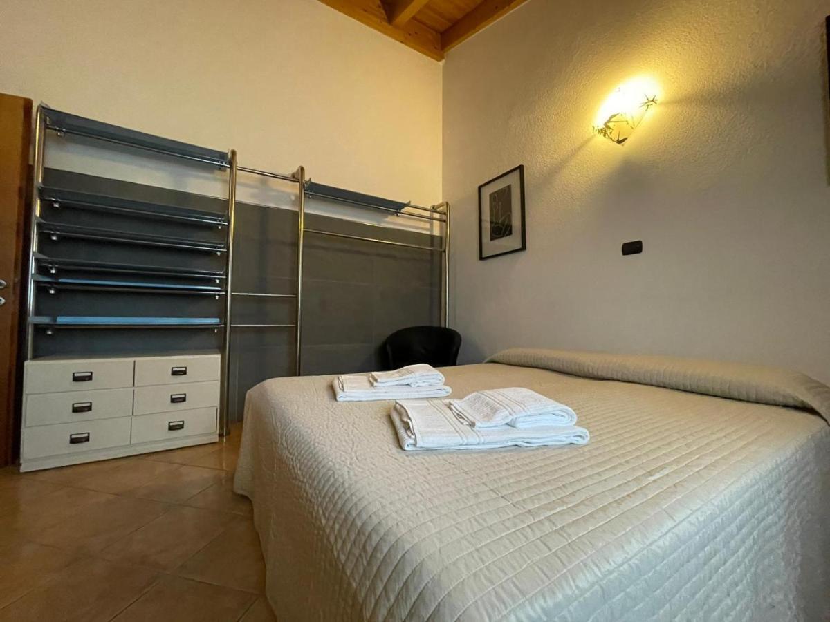 Garda Lake - Appartamenti Castelnuovo del Garda Buitenkant foto